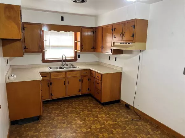 519 Newmyer Ave, Connellsville, PA 15425