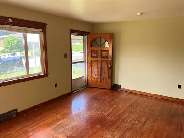 519 Newmyer Ave, Connellsville, PA 15425