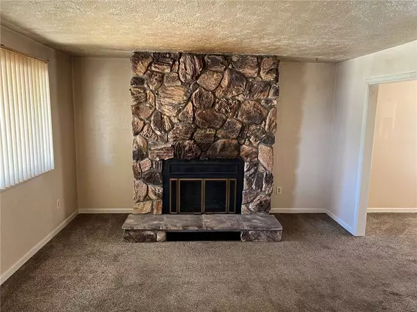 118 Delaware Ave, N Versailles, PA 15137