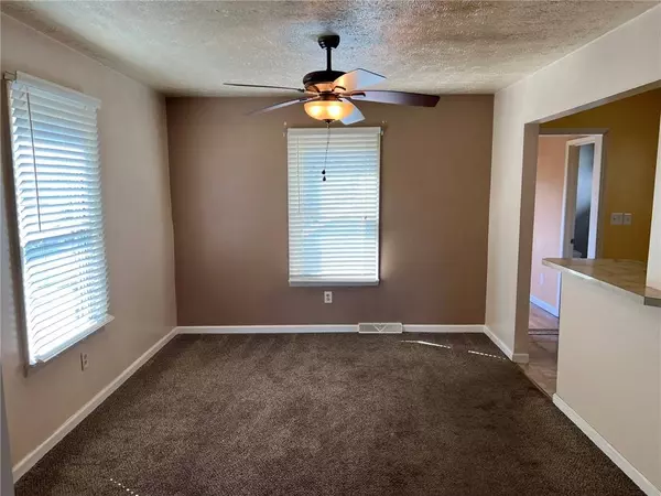 118 Delaware Ave, N Versailles, PA 15137