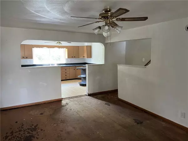 1008 1/2 Gaskill Ave, Jeannette, PA 15644