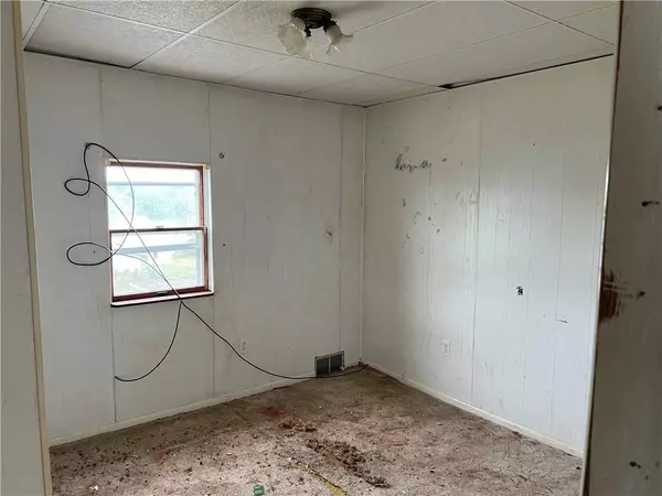 142 11th St, Center Twp/homer Cty, PA 15754