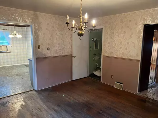 2618 Reiter Rd, Penn Hills, PA 15235