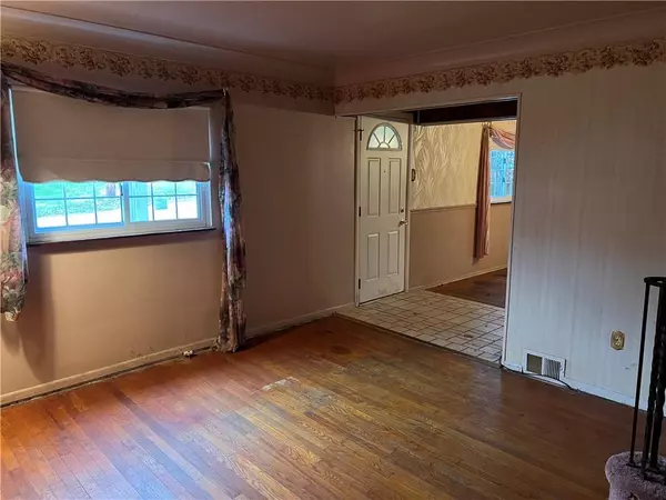 2618 Reiter Rd, Penn Hills, PA 15235