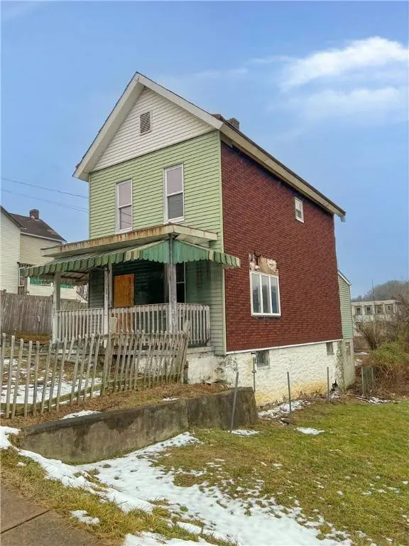 1022 Gaskill Ave, Jeannette, PA 15644