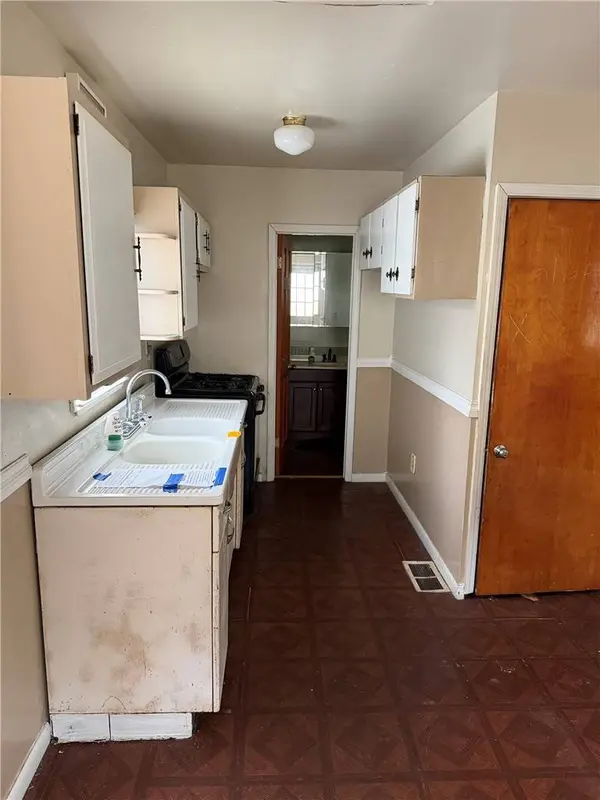 935 Maiden Ln, New Kensington, PA 15068
