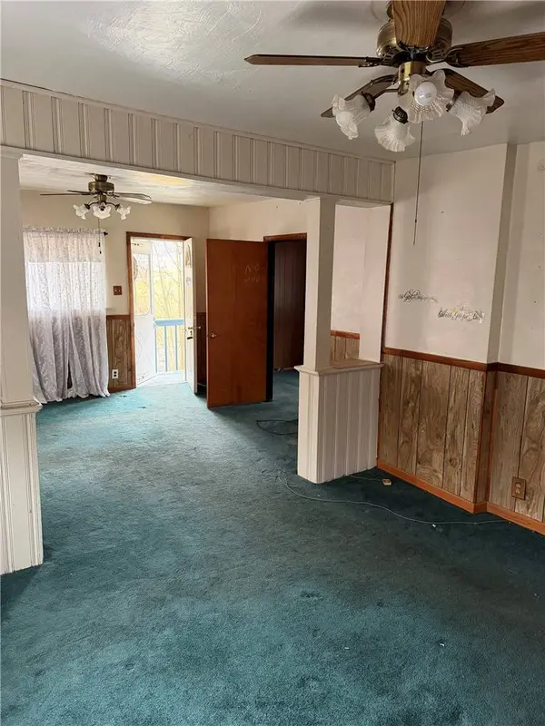 935 Maiden Ln, New Kensington, PA 15068