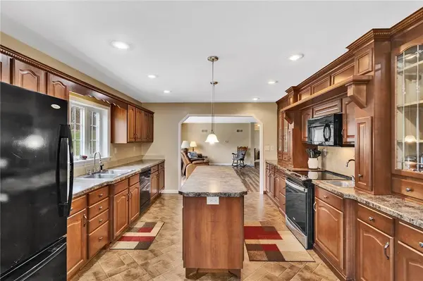 219 Pine Hill Rd, South Bend Twp, PA 15774