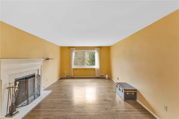 1244 Harvest Dr, Monroeville, PA 15146