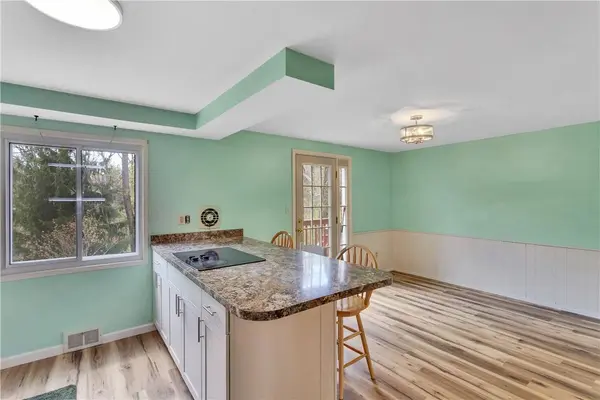 1244 Harvest Dr, Monroeville, PA 15146