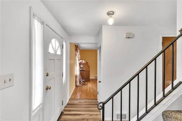 1244 Harvest Dr, Monroeville, PA 15146