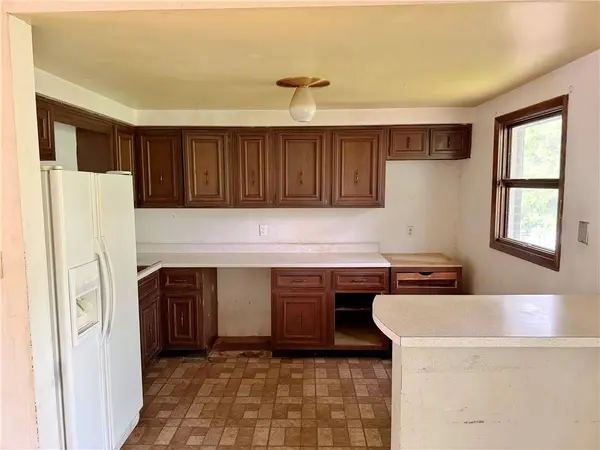 110 Roger Lane, Hempfield Twp, PA 15642