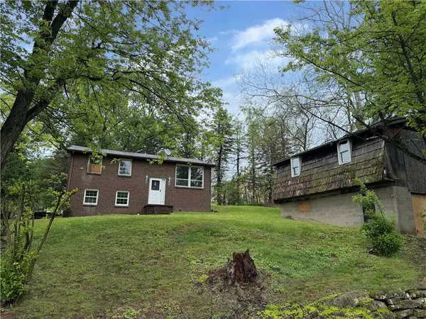 110 Roger Lane, Hempfield Twp, PA 15642