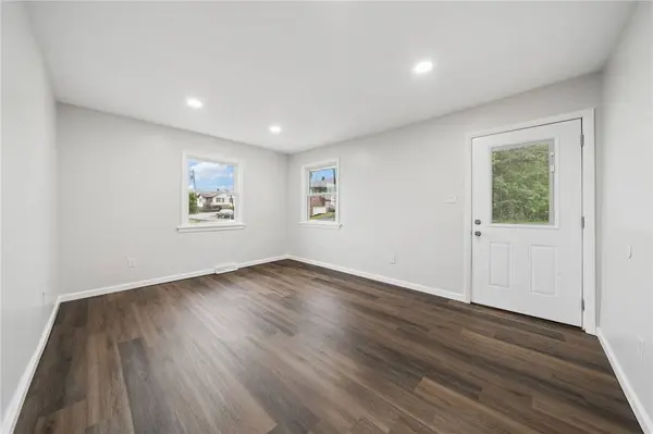 906 Allegheny Ave, Plum Boro, PA 15068