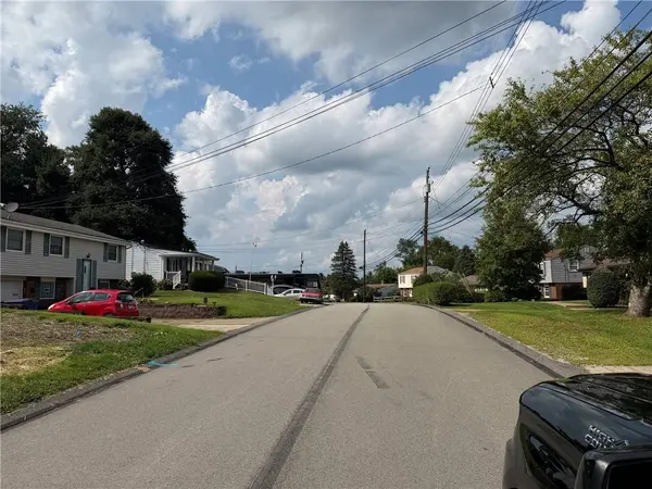 4933 Havana Dr, Plum Boro, PA 15239