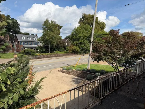 7012 Penn Ave, Point Breeze, PA 15208