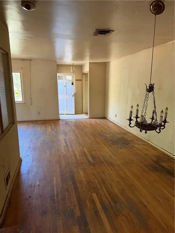 7012 Penn Ave, Point Breeze, PA 15208