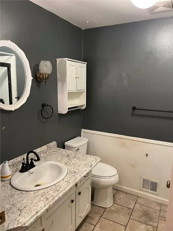 470 Donohoe Rd, Hempfield Twp, PA 15601