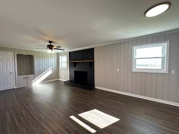 1918 Register Road, Adel, GA 31620