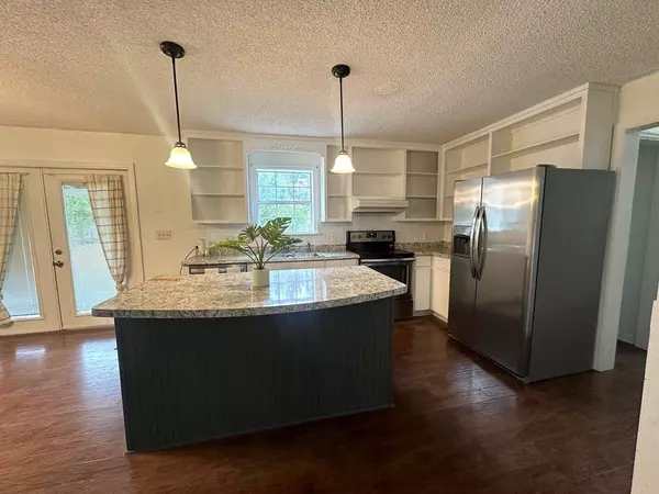 1296 Boone Road, Adel, GA 31620