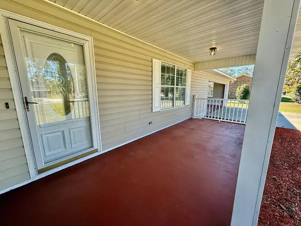 1402 Bear Creek Road, Adel, GA 31620