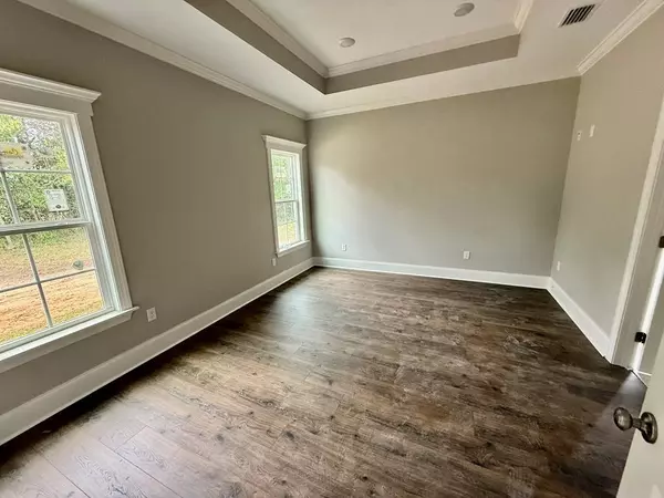 105 Orchard Circle, Adel, GA 31620