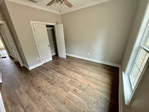 105 Orchard Circle, Adel, GA 31620