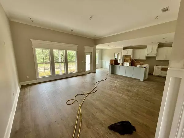 105 Orchard Circle, Adel, GA 31620