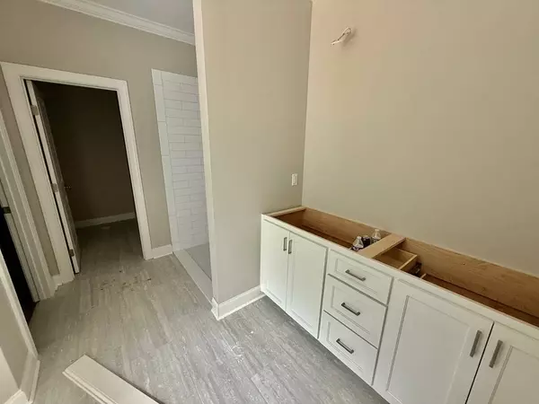 105 Orchard Circle, Adel, GA 31620