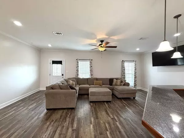 93 Oak Forrest Drive, Adel, GA 31620