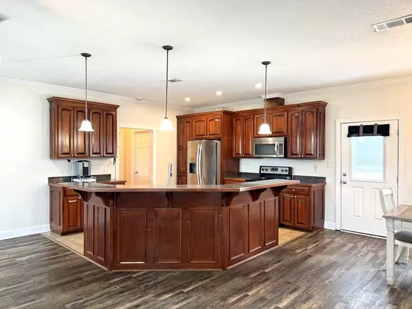 93 Oak Forrest Drive, Adel, GA 31620