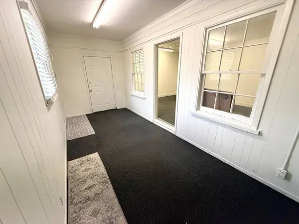 1102 N Hutchinson, Adel, GA 31620