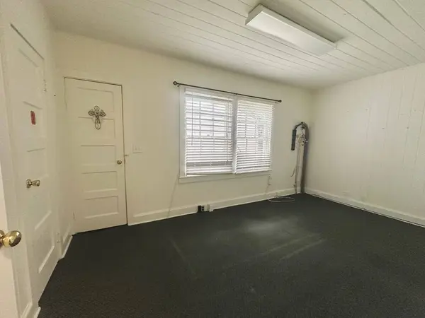 1102 N Hutchinson, Adel, GA 31620