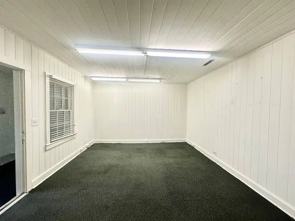 1102 N Hutchinson, Adel, GA 31620