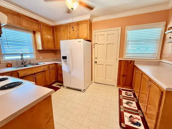 313 S Forrest Avenue, Adel, GA 31620