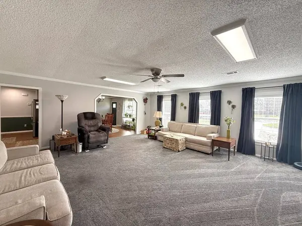 1405 Pebblewood Drive, Adel, GA 31620