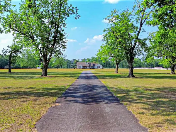 7837 Val Del Road, Adel, GA 31620
