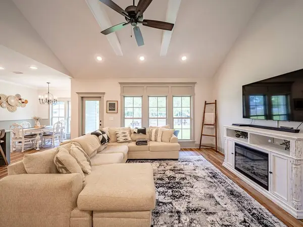 1902 Pebblewood East, Adel, GA 31620