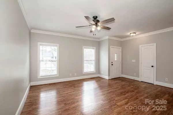 146 Valley Glen DR, Troutman, NC 28166