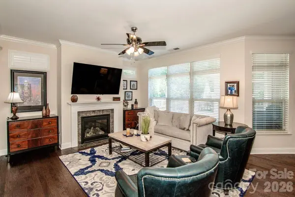 147 Brawley Point CIR, Mooresville, NC 28117