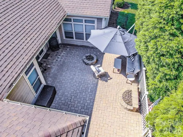 147 Brawley Point CIR, Mooresville, NC 28117
