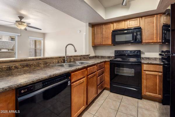 1331 W BASELINE Road #137, Mesa, AZ 85202