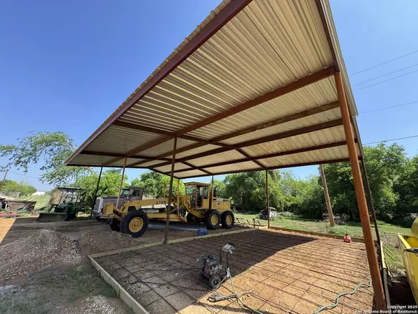 606 MAIN ST, Cotulla, TX 78014