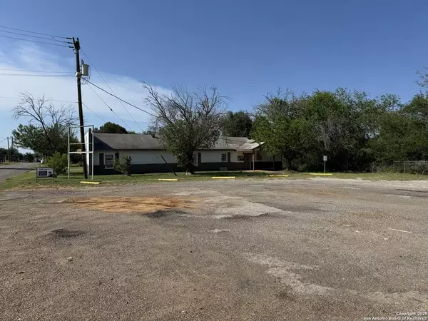 502 front, Cotulla, TX 78014