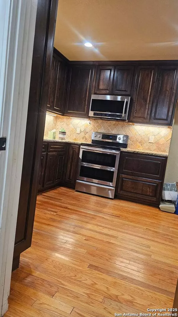 218 Antonio, Uvalde, TX 78801