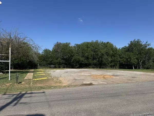 502 front, Cotulla, TX 78014