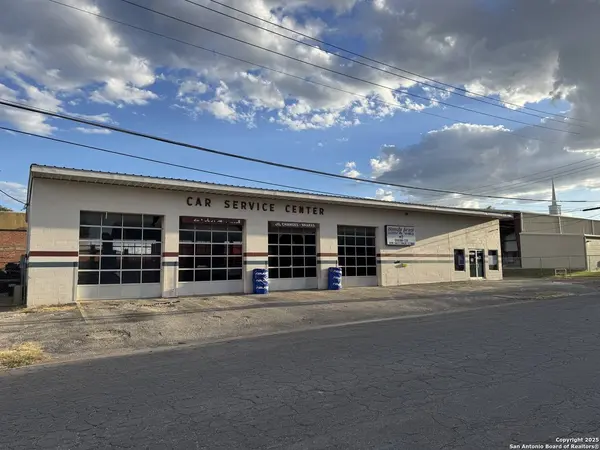 109 Oak, Uvalde, TX 78801