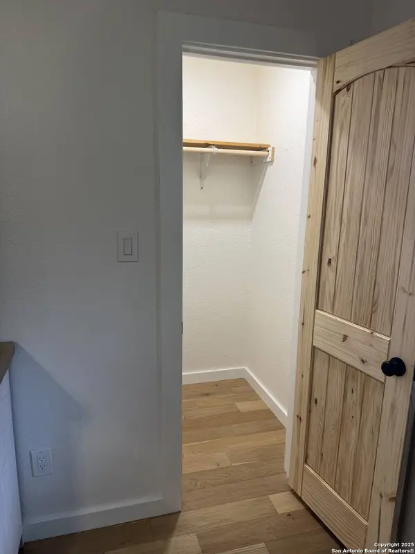 121 Larkspur, Uvalde, TX 78801