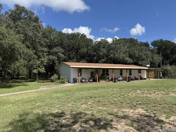 1559 County Road 414, Uvalde, TX 78801