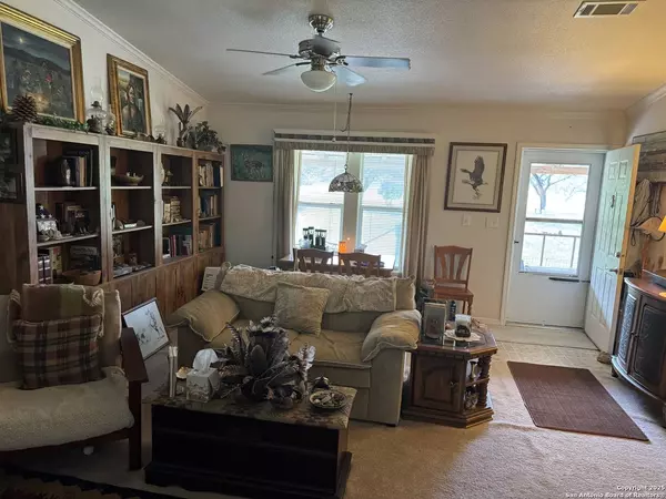 1559 County Road 414, Uvalde, TX 78801